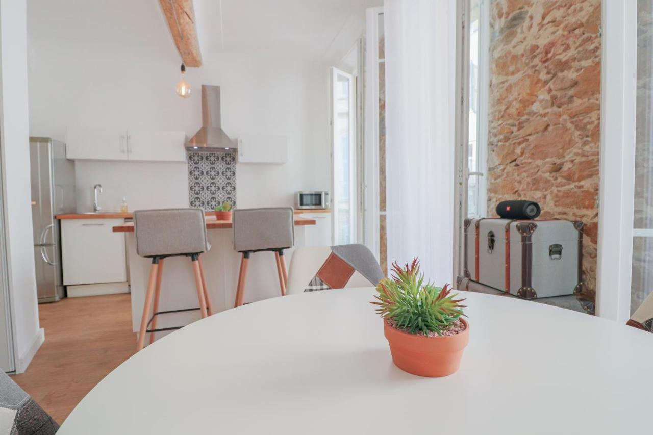 Stylish Apartment In The Old Town, With Ac. Αντίμπ Εξωτερικό φωτογραφία